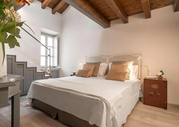 Corlo Holiday Home